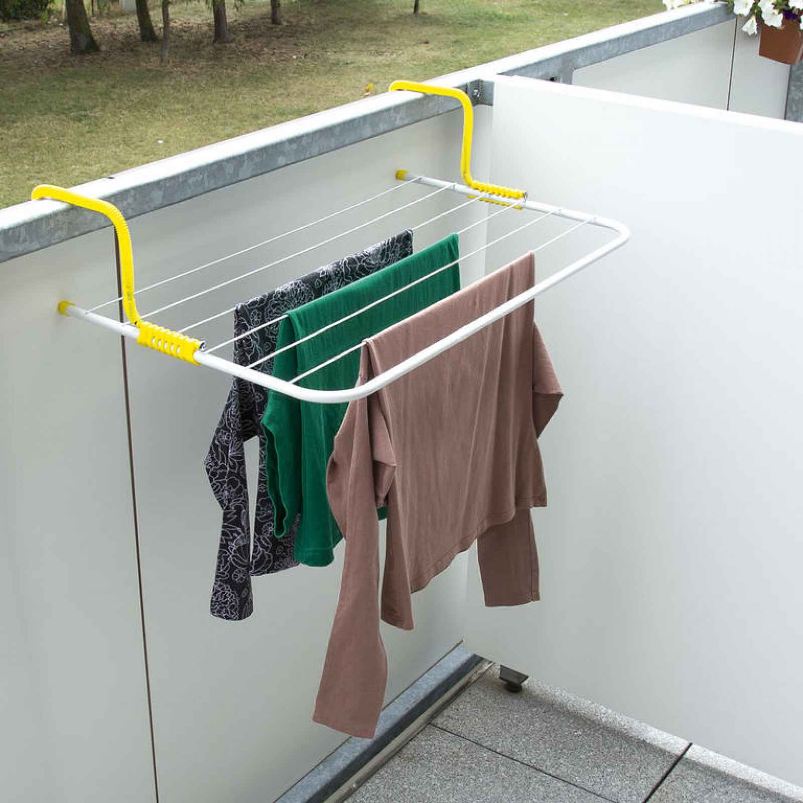 Závěsný sušák na balkon, délka šňůr 4,5 m