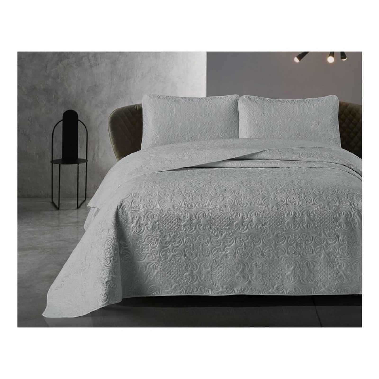 Světle šedý přehoz z mikroperkálu se dvěma povlaky na polštář Dreamhouse Velvet Clara, 250 x 260 cm