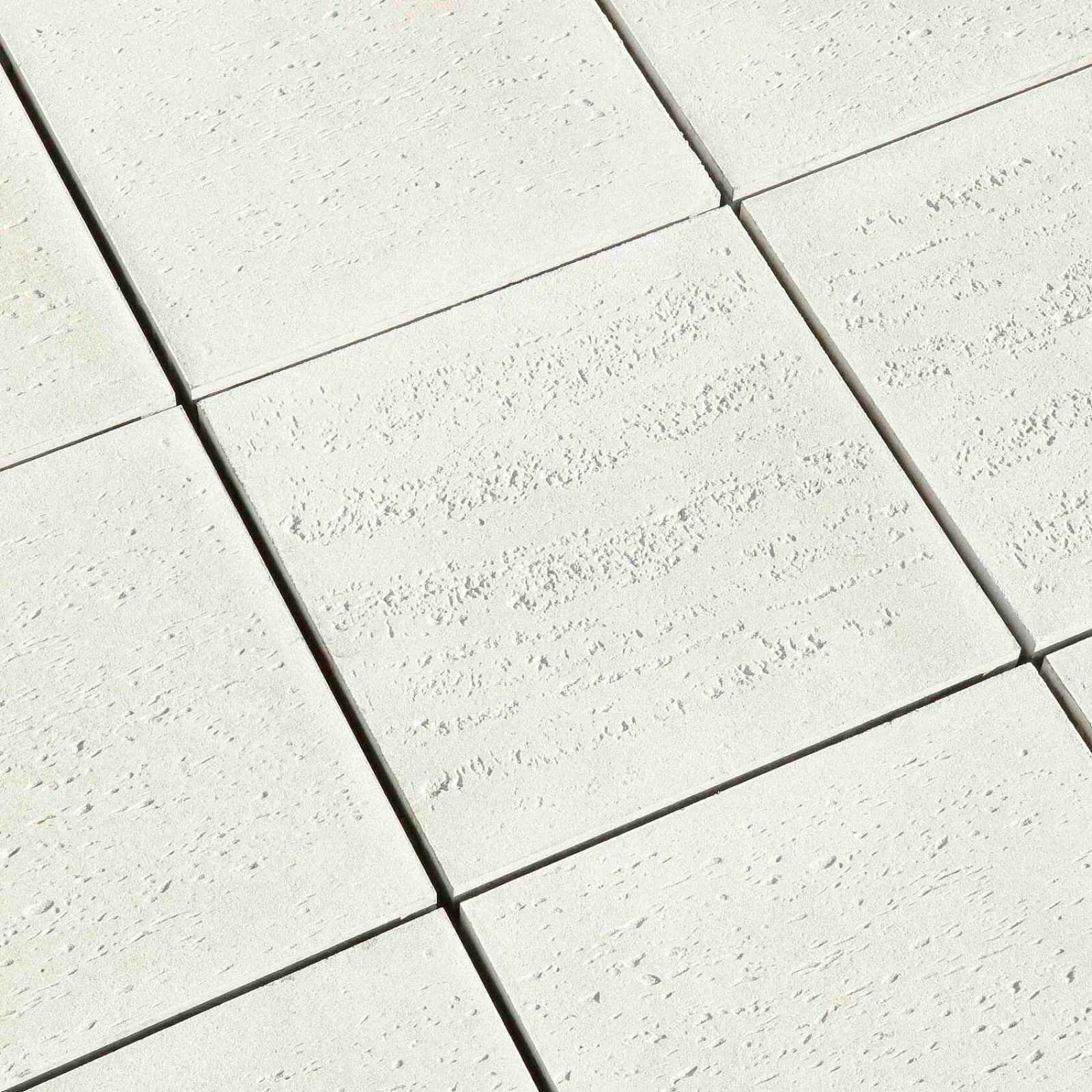 Betonová terasová dlažba BEST RAVERTINO, povrch reliéfní, barva bílá, 40×400×400 mm