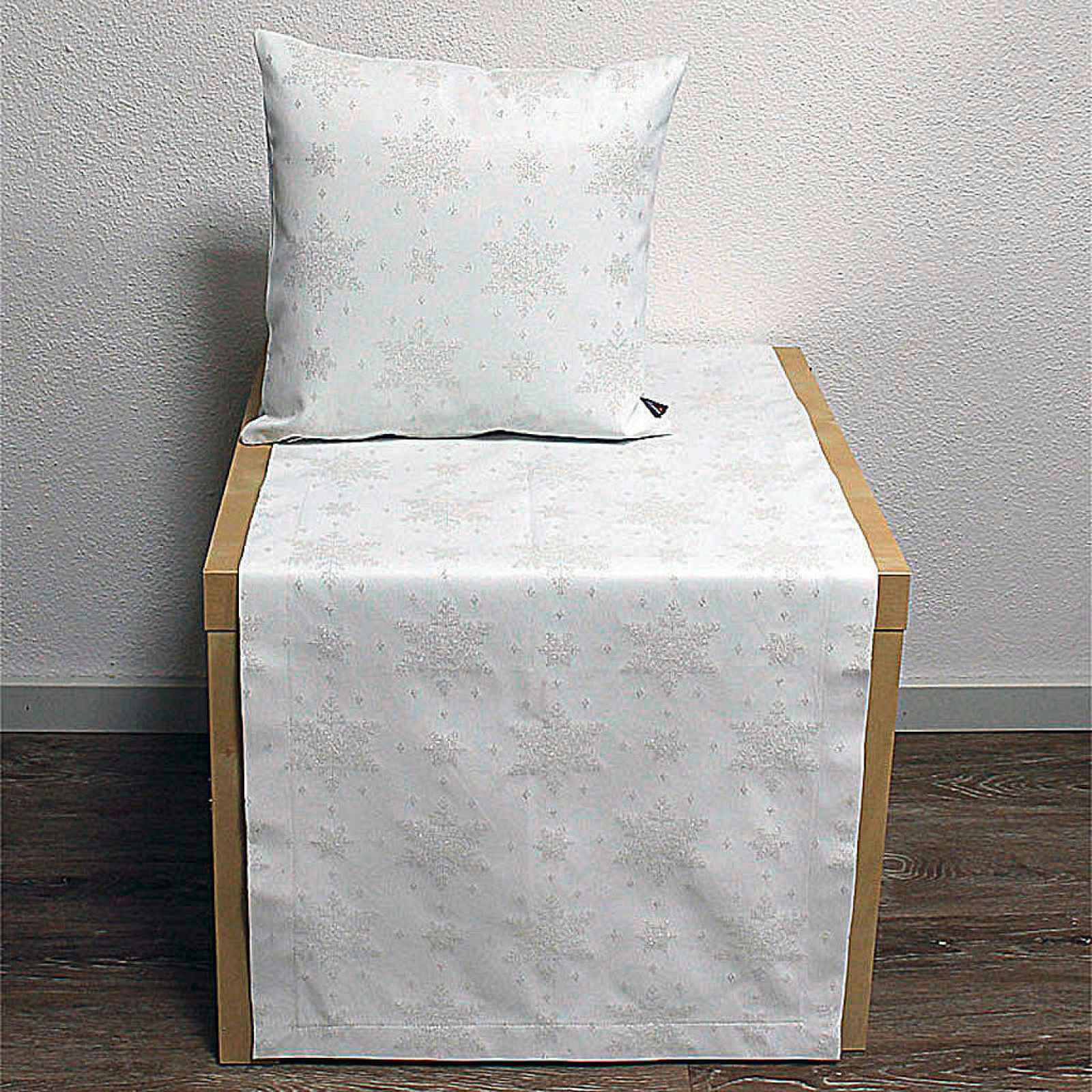 Novel BĚHOUN NA STŮL, 30/40 cm, barvy stříbra - Sváteční textil - 008666028109