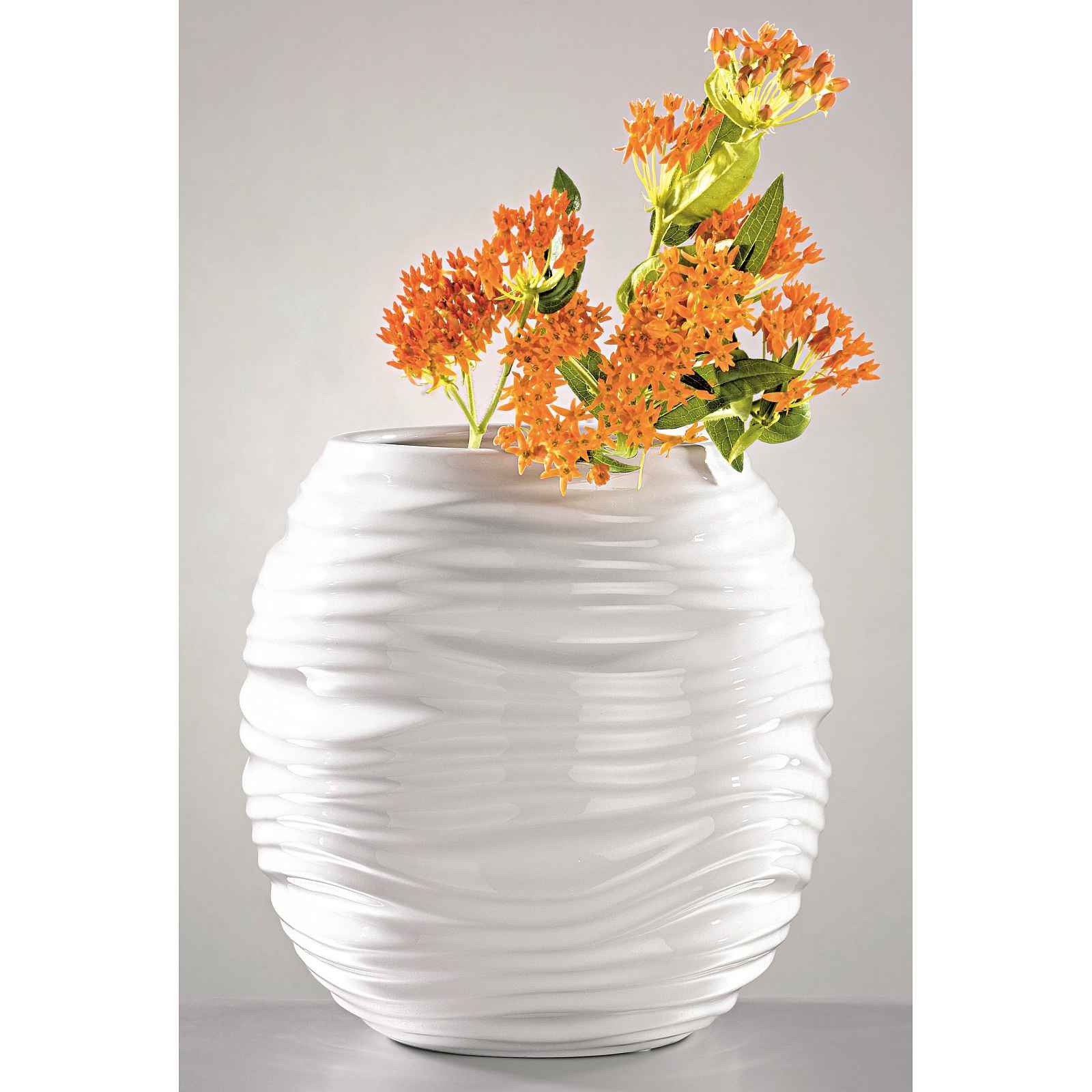 Váza výška 20 cm, bílá