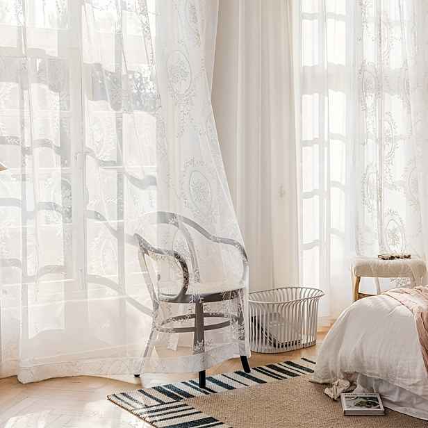 TEMU 2ks Elegantní Záclony s Květinovým Vyšíváním a Průsvitnou Krajkou - Kapsou na Tyč, Jemné Bílé Květinové Vzory, Perfektní pro Obývací Pokoj,