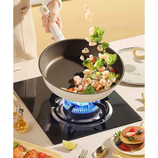Wok 28 cm indukční titanová nepřilnavá vrstva, bílá