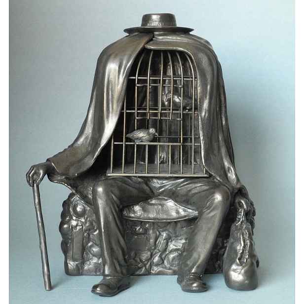 Figurka Parastone Terapeut podle obrazu Rene Magritte Le Thérapeute