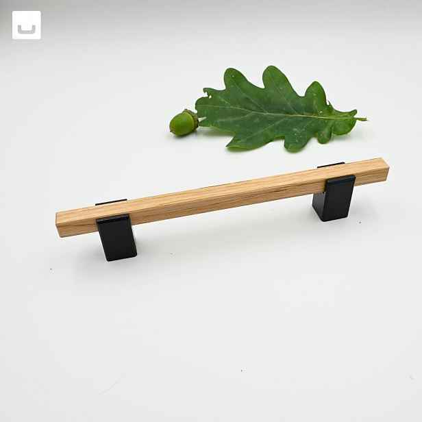 Dřevěný držák na nábytek reling Natura dub přírodní L-960 mm černý