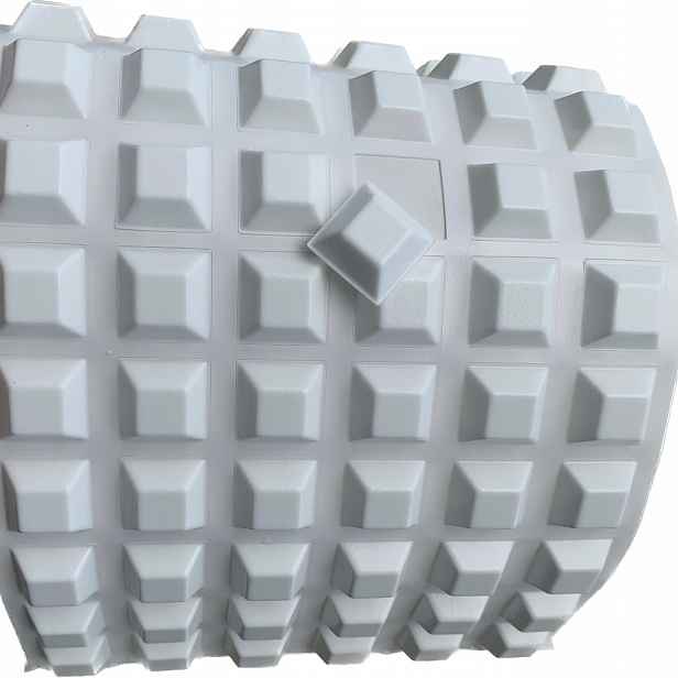 Odrazky silikonové bumpony 780ks 20x20 mm, gr.7,5 mm bílé-1 ks (10 bistrů)
