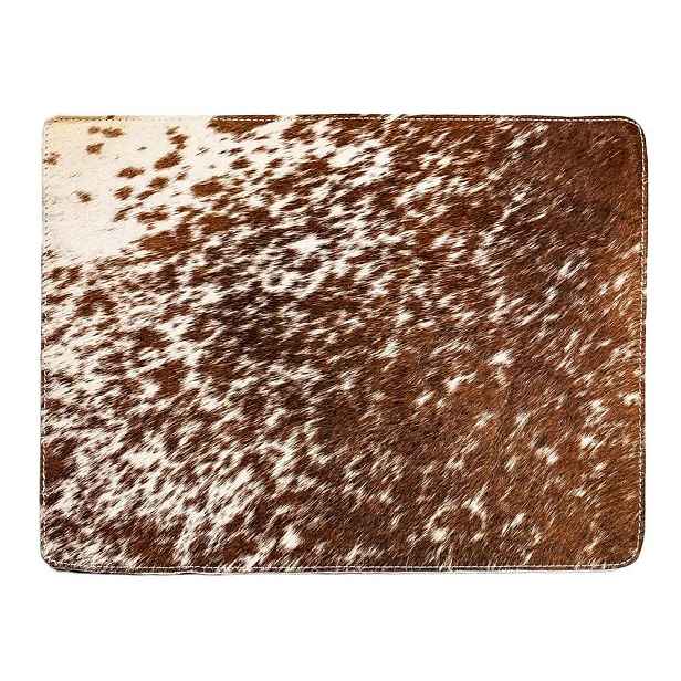 Hnědo bílé obdélníkové prostírání z hovězí kůže  - 30*40*1cm Mars & More