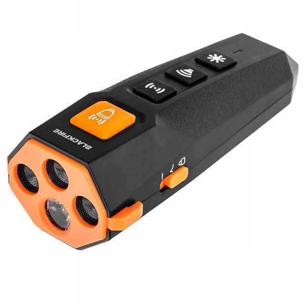 Ultrazvukový odpuzovač psů s svítilnou Blackfire Anti Dog Ultrasonic Max