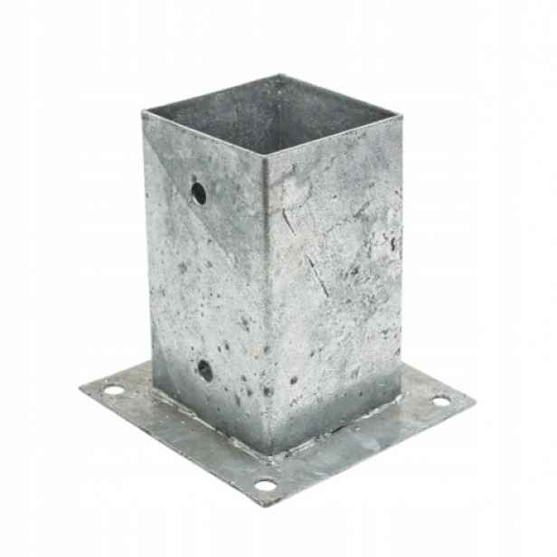Základna sloupku je přišroubovaná Kotvící Kolík 91 x 150 x 2 mm 4 ks