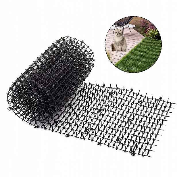 Ochranná zahradní síť černá 200 x 30 cm chránící před škůdci