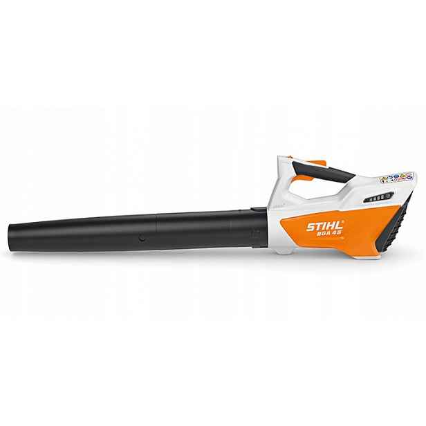 Foukač Stihl BGA45 s vestavěným akumulátorem a nabíječkou