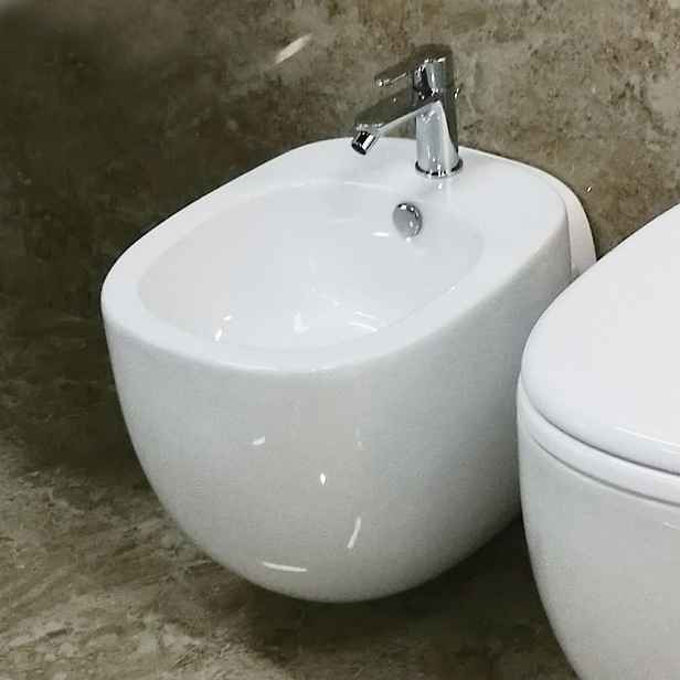 CARO závěsný bidet