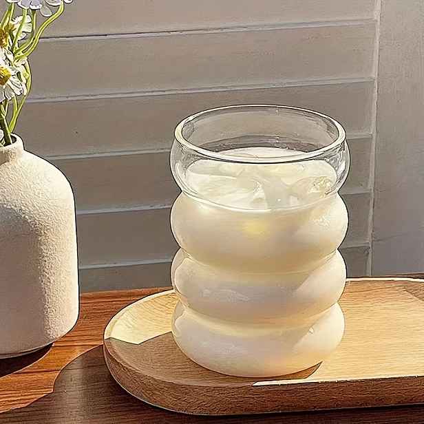 TEMU Skleněná pohár na smoothie, vlnitý pohár na pití s roztomilým spirálovým designem, vysoce borosilikátové sklo, na studené nápoje, na horké