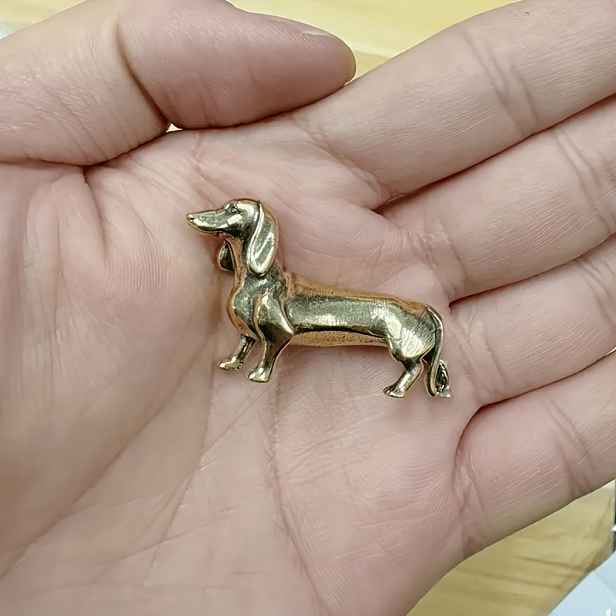 TEMU Sběratelská soška, 1 ks vintage kovová figurka jezevčíka, stolní ozdoba, pro milovníky domácích mazlíčků - Klasický styl domácí dekorace