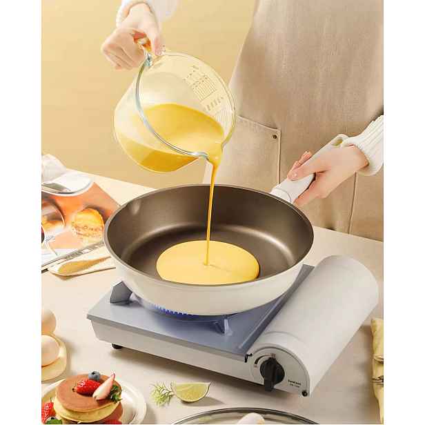 Wok 26 cm indukční titanová nepřilnavá povrchová úprava, bílá
