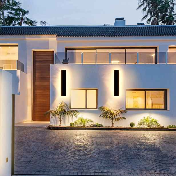 Lampa Villa nástěnná černá IP65 Led 20 cm teplé světlo vnější/vnitřní