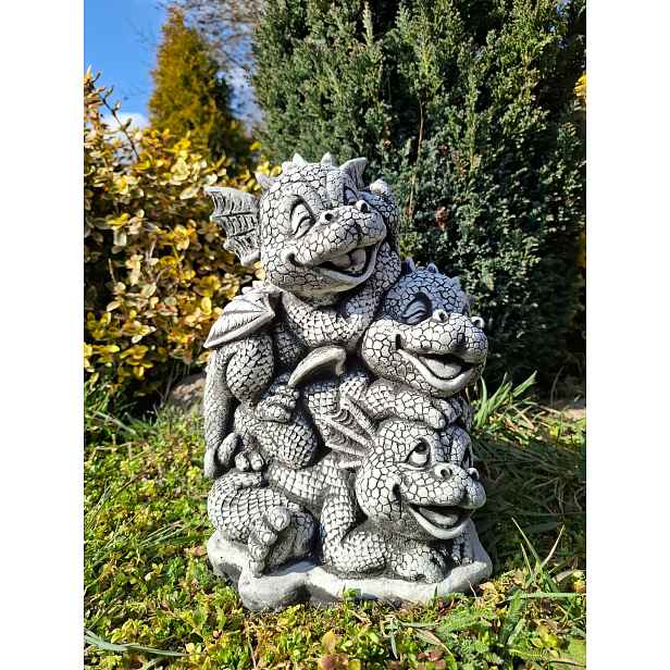 Betonová figurka Trojka draků zahradní dekorace figurka Drak a dudlíky
