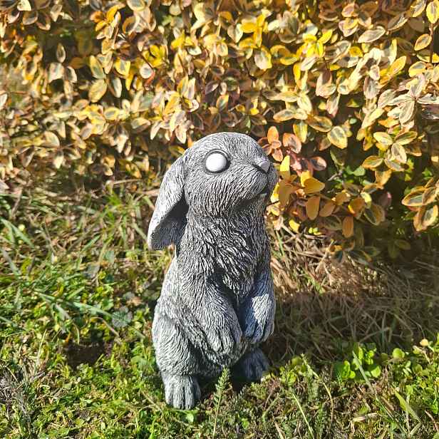 Betonová zahradní figurka Králík Zajíc zahradní socha králíček betonová