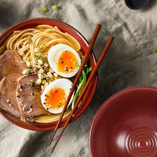 2x1 Keramické Misky Na Ramen 200 ML S Ahátovými Hůlkami