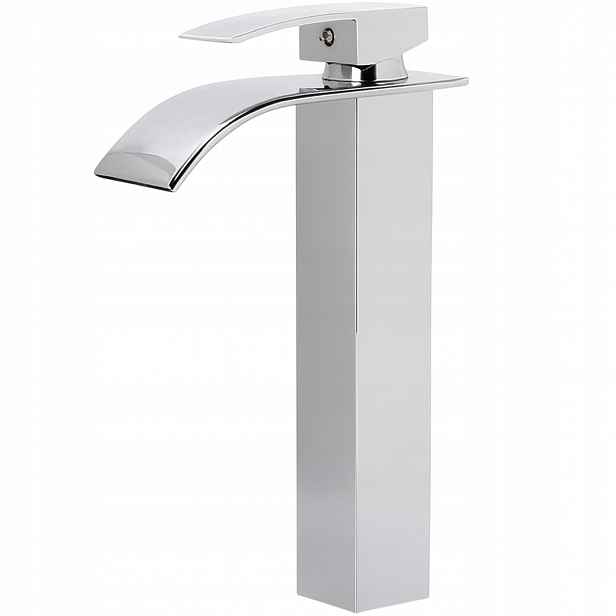 Chromovaný baterie s vodopádem o výšce 30 cm