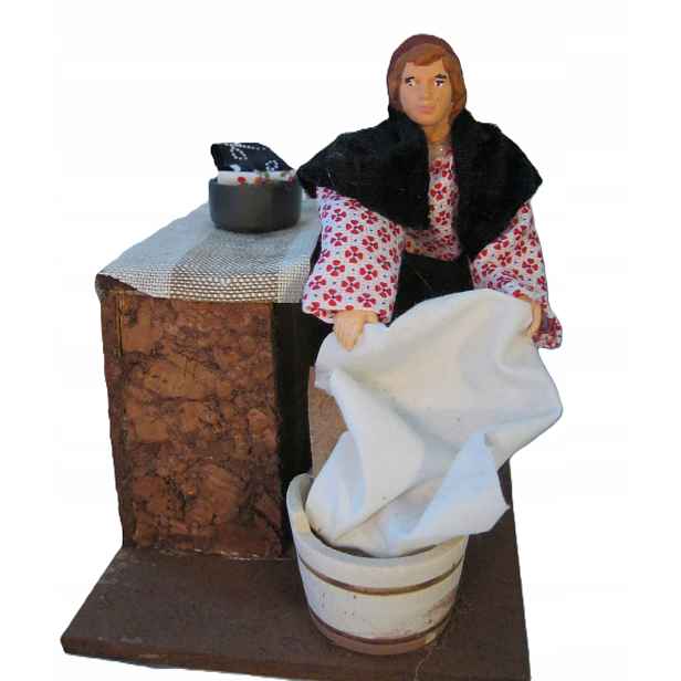 Pohyblivá Figura – Žena s prádlem 10x10x12 cm 220V