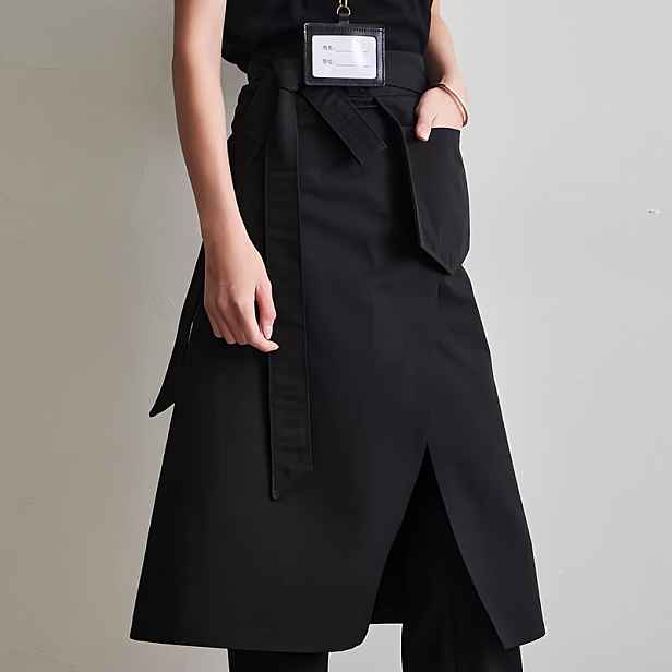 TEMU Nepravidelná patchworková zástěra se stylovým a elegantním designem. Dlouhá vazba v pase, kterou lze vpředu uvázat do mašle. Vhodná do kaváren,