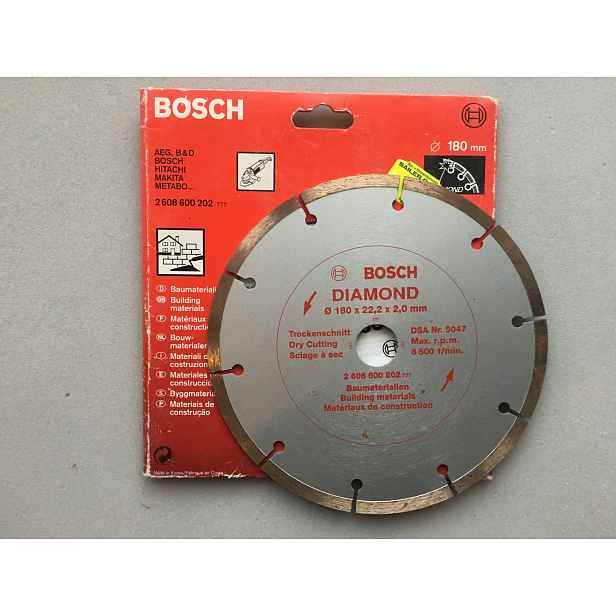 Bosch Diamantový kotouč segmentový pro řezání stavebních materiálů 180 mm