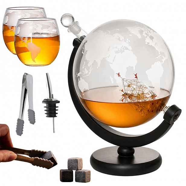 Karafa na whisky Alkohol Globus Sada 900 ml s dřevěným stojanem Dárek