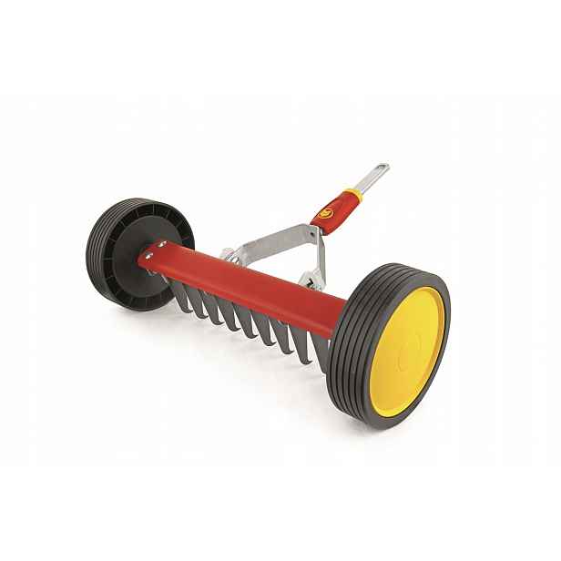 Ruční vertikutátor na kolečkách Wolf-Garten Ur-m 3 pro vertikutaci trávníku