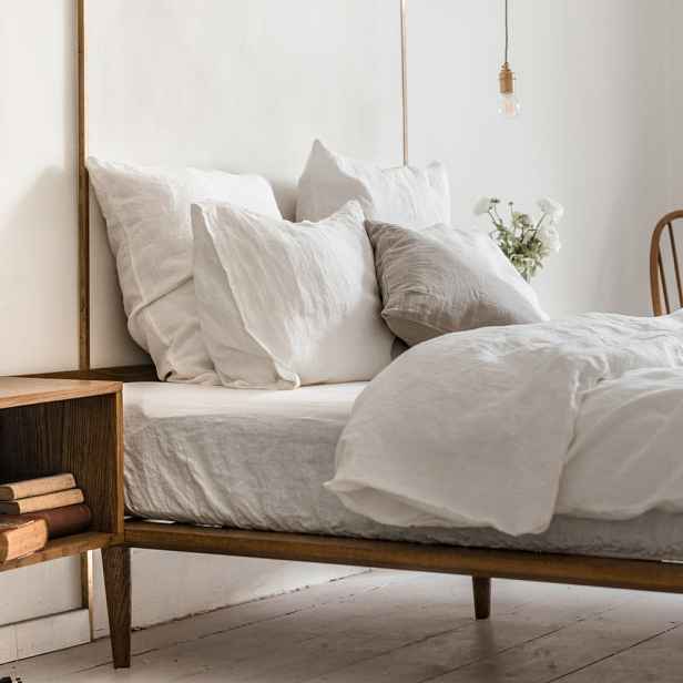 Bílé napínací prostěradlo s příměsí lnu 90x200 cm – Linen Tales