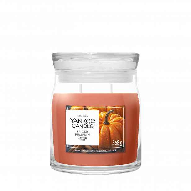 Střední vonná svíčka Yankee Candle Spiced Pumpkin