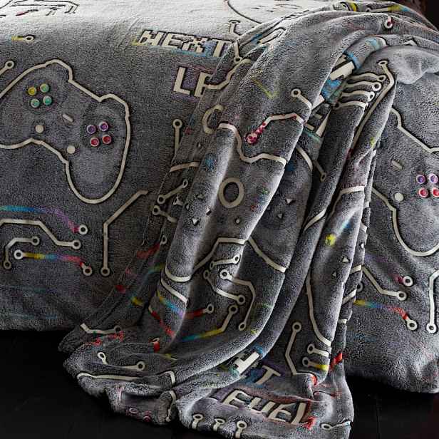 Šedá dětská deka se svítícím efektem z mikroplyše 130x170 cm Game Over – Catherine Lansfield