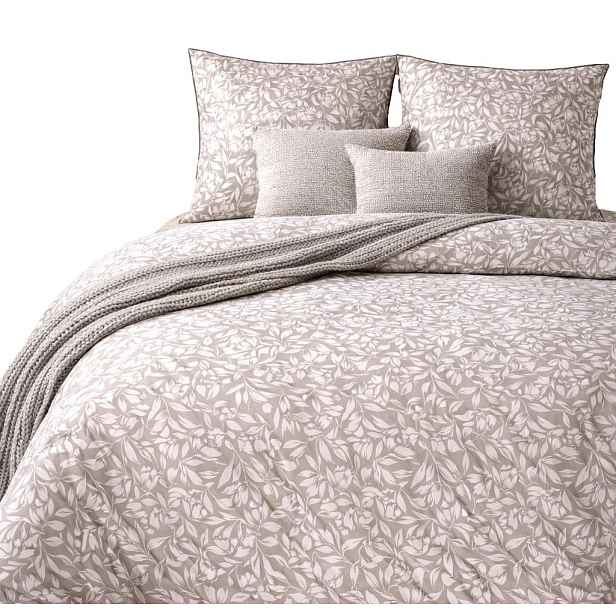 Povlečení s květinami jemné elegantní do ložnice 220x200 perkálový vzor