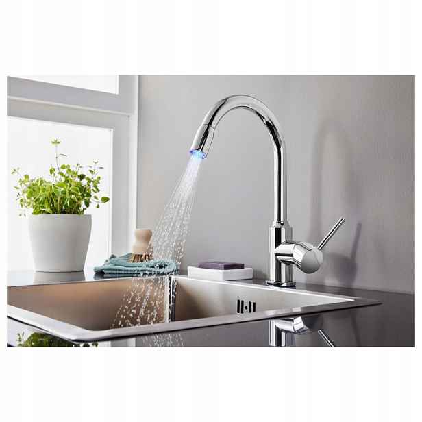 Kuchyňská stojánková dřezová baterie Livarno home stříbrná led