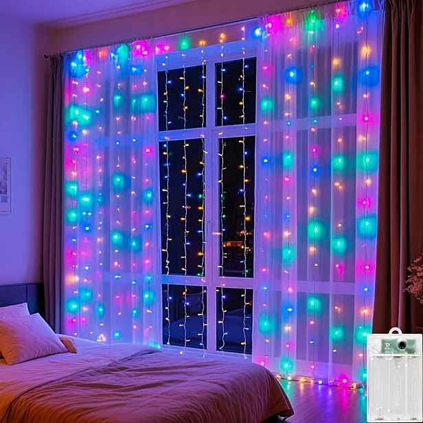 TEMU LED Závěsová Řetězová Světla, Vnitřní Řetězová Světla 300 LED 9,8ft x 9,8ft na Baterie, Závěsná Dekorační Světla, AA Baterie Nejsou Součástí pro