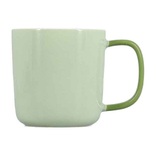 Zelený hrnek z kostního porcelánu 370 ml Mae – ONA