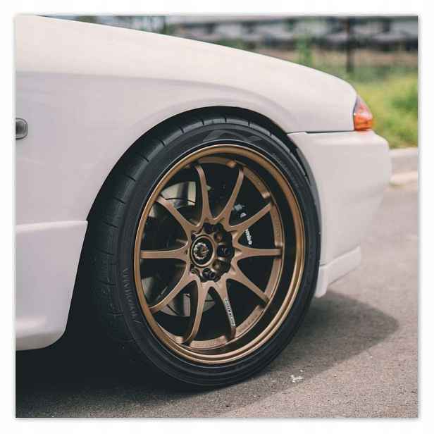 Plakáty 140x140 Automobilový průmysl Auta