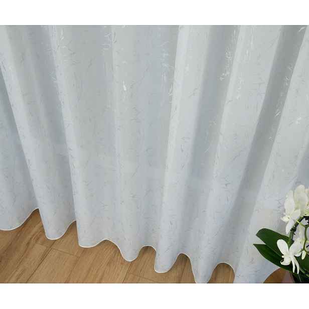 Krásná záclona bílá stříbro měkká, splývavá, šitá na hotovou pásku 250x230