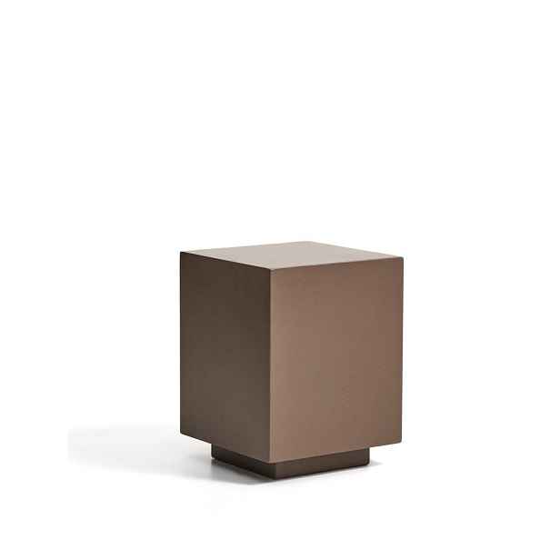 Betonový zahradní stolek 35x35 cm Rustella – Kave Home