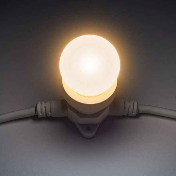 LED žárovka LB, teple bílá, patice B22, IP44