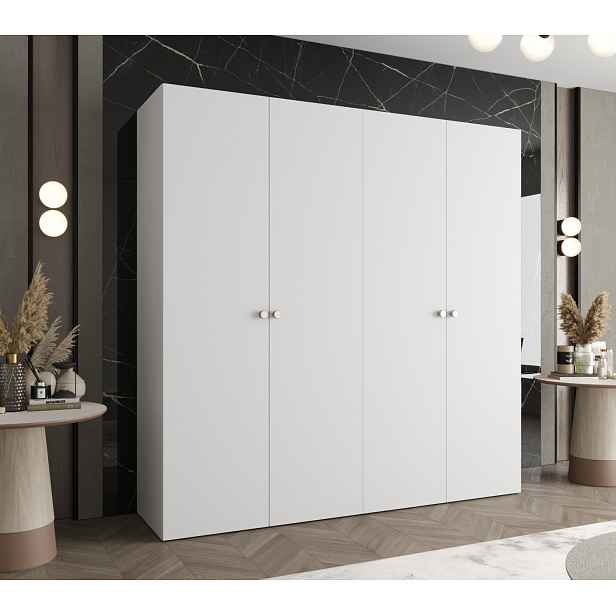 Elegantní šatní skříň CAITIR 1 200 cm - bílá / stříbrné úchyty