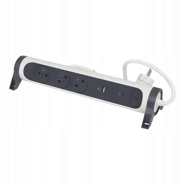 Přepěťová lišta 3X2P+Z s Usb Legrand 049417