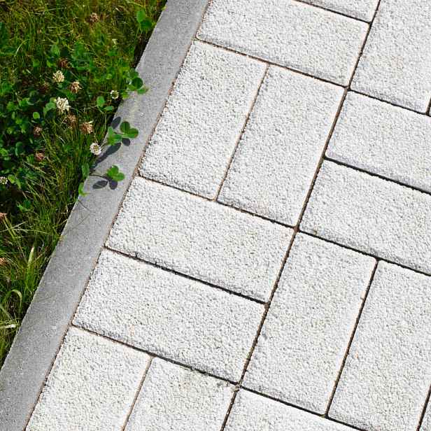 Obrubník betonový BEST PARKAN IV standard přírodní 50x500x250 mm