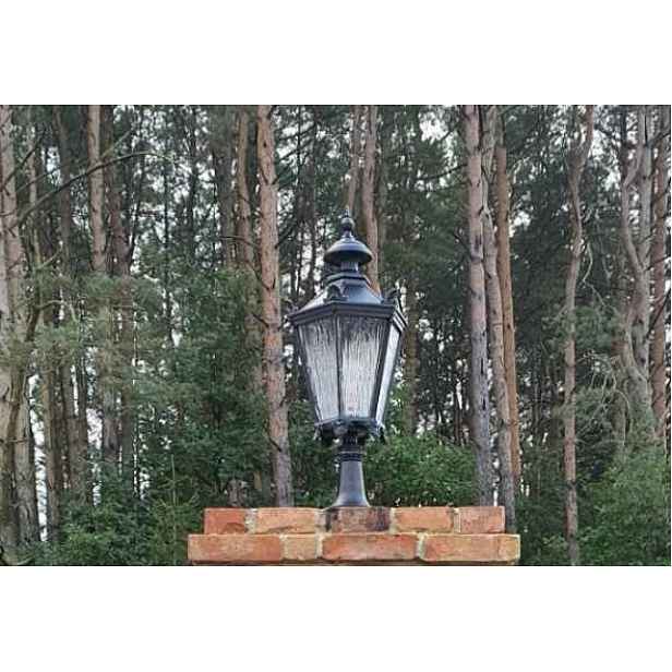 Stylová litinová zahradní lampa s osvětlením na terasu H-85 cm Výrobce Gicor