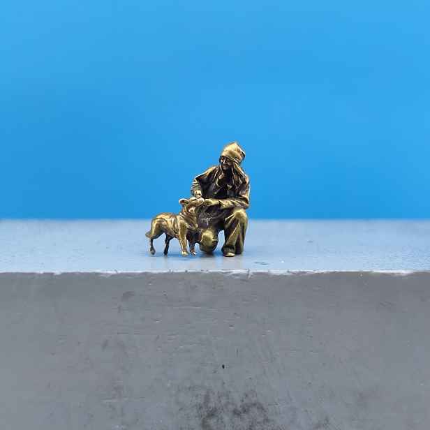 TEMU Mosazná figurka dívky sedící na a hrající v měřítku , bílý model, malovatelný písek, dekorace na stůl, roztomilá miniatura dívky s , malá kovová