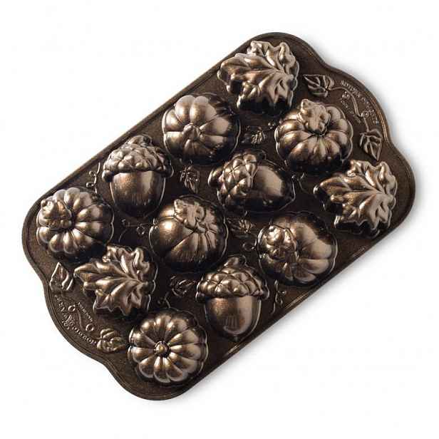 Nordic Ware Pečicí forma plát s 12 formičkami Podzimní motivy, bronzová, 0,47 l 92048
