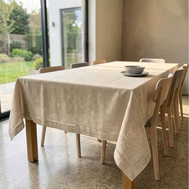 Lněný ubrus 140x220 Vyšívaný Len Polyester Elegantní Béžová Merezka Boho