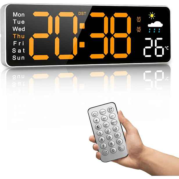 Digitální nástěnné hodiny do obývacího pokoje