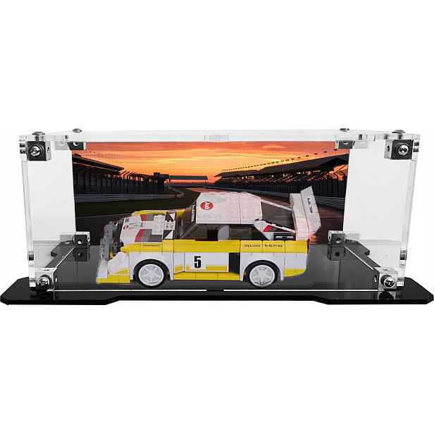 Vitrína s černou základnou a pozadím pro sadu Lego 76897 1985 Audi Sport