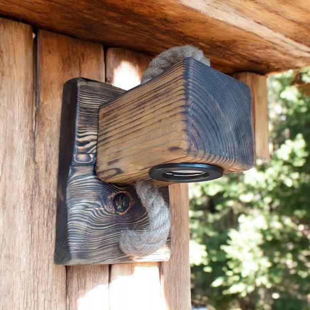 Ručně vyráběné dřevěné nástěnné svítidlo LedEyeS
